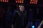 Salman Khan at Bigg Boss 6 grand finale in Lonavala, Mumbai on 12th Jan 2013 (23).JPG